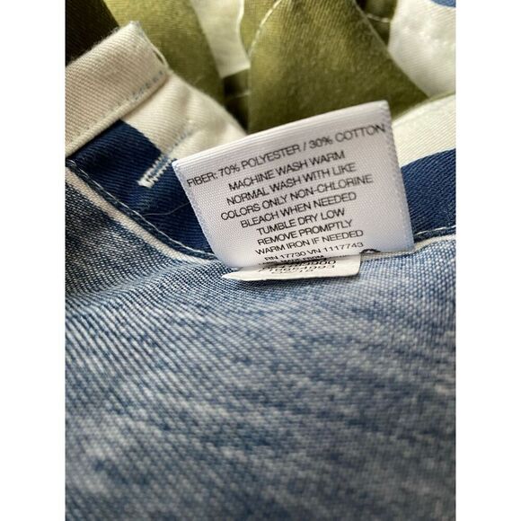 Room Essentials Blocked Colored Fabric Shower Curtain - Picture 6 of 6